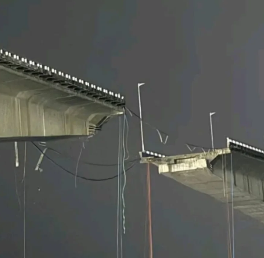 Close-up of Vikramshila Setu Pillar 133 collapse site in Ganga river May 2026